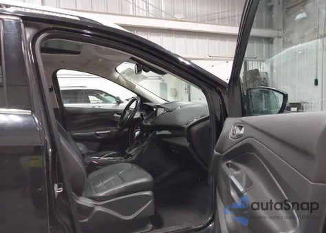 2014 Ford Escape Titanium z USA, uszkodzony, nr VIN 1FMCU9J95EUA18704